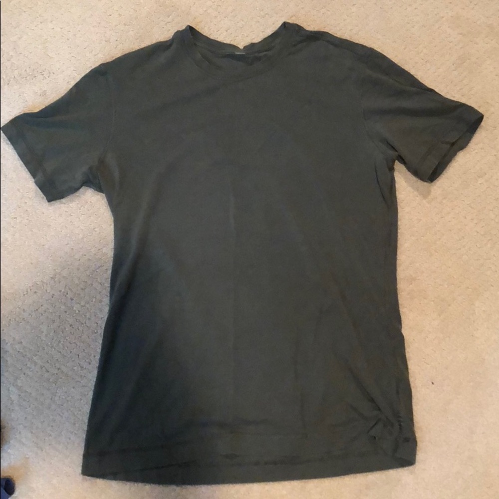 Army green lululemon workout shirt